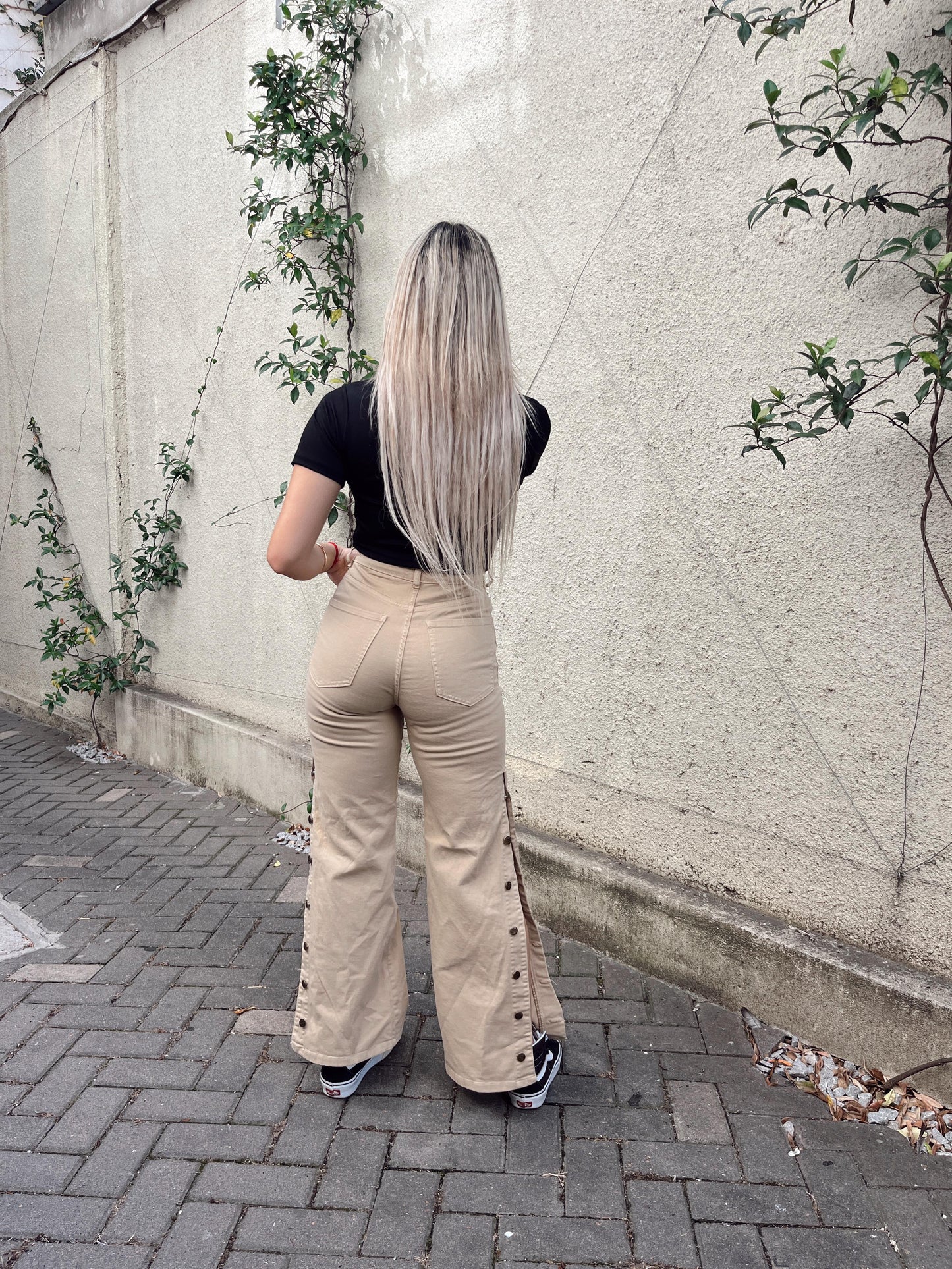 WIDE con tajo abotonado BEIGE