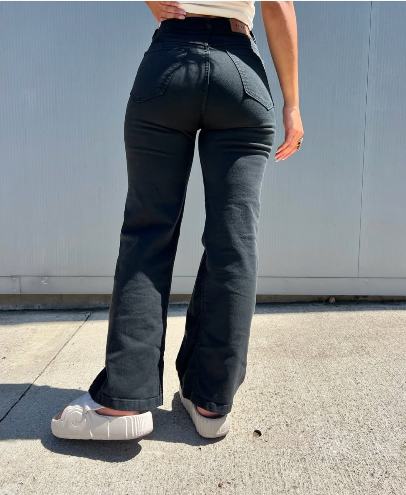 Wide negro