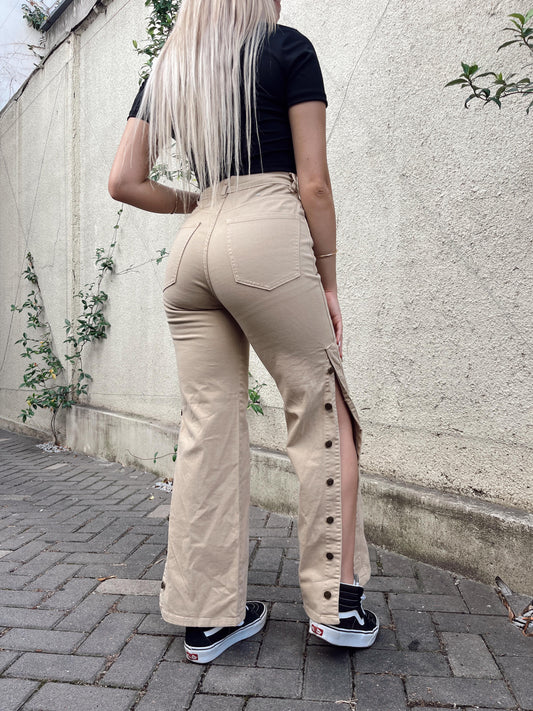 WIDE con tajo abotonado BEIGE