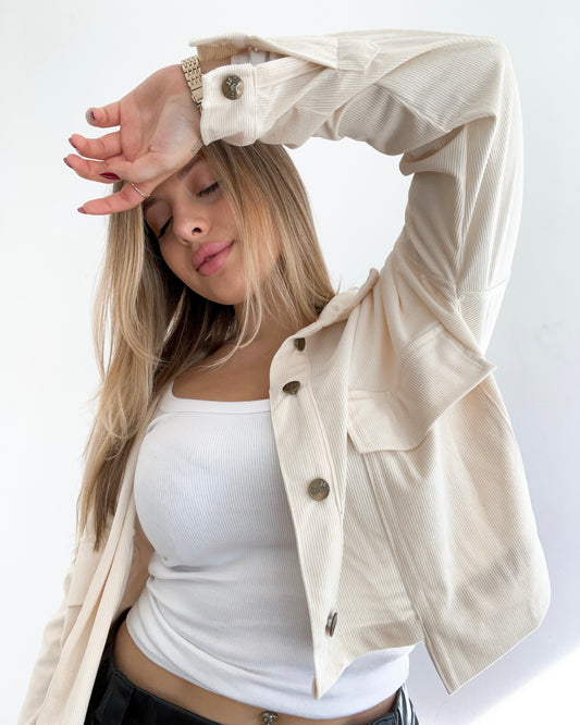 Camisa de pana blanca